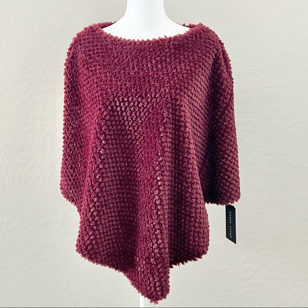 Black Rivet Chunky Knit Poncho Sweater - Wine